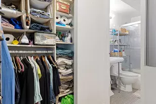 209 E 56th St, New York City, NY 10022 - Photo 6