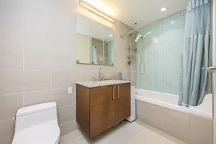 21-45 44th Dr, New York City, NY 11101 - Photo 8