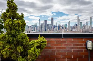 21-45 44th Dr, New York City, NY 11101 - Photo 14