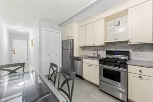 221 McDonald Ave, New York City, NY 11218 - Photo 6