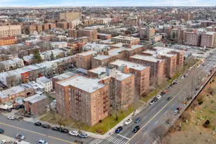 221 McDonald Ave, New York City, NY 11218 - Photo 24