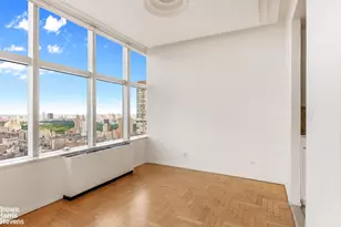 160 W 66th St, New York City, NY 10023 - Photo 10