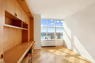 160 W 66th St, New York City, NY 10023 - Photo 24