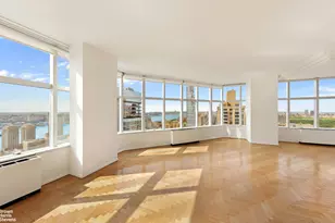 160 W 66th St, New York City, NY 10023 - Photo 22