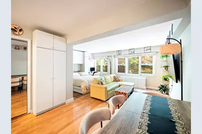 210 E 63rd Street #3C, New York City, NY 10065 - Photo 4