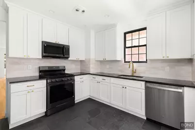 110-06 209th Place, New York City, NY 11429 - Photo 4