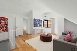 110-06 209th Pl, New York City, NY 11429 - Photo 6