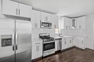 916 Clarence Ave, New York City, NY 10465 - Photo 14