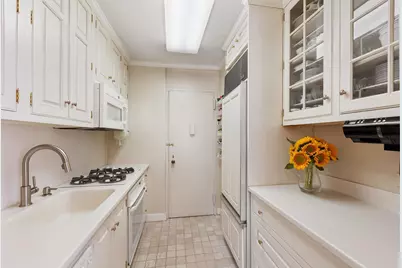 650 Park Avenue #9A, New York City, NY 10065 - Photo 6