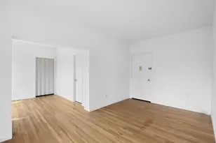 104 W 70th St, New York City, NY 10023 - Photo 6