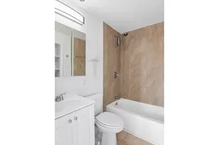104 W 70th St, New York City, NY 10023 - Photo 8