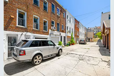 138 Wakeman Place, New York City, NY 11220 - Photo 32