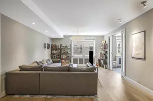 310 W 55th St, New York City, NY 10019 - Photo 8