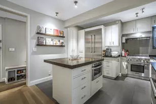 310 W 55th St, New York City, NY 10019 - Photo 6