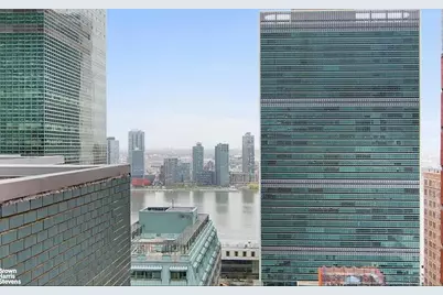 303 E 43rd Street #25C, New York City, NY 10017 - Photo 2