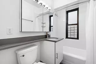 305 E 40th St, New York City, NY 10016 - Photo 16