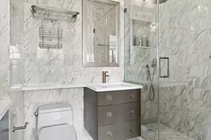 305 E 40th St, New York City, NY 10016 - Photo 14