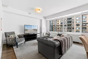 305 E 40th St, New York City, NY 10016 - Photo 2