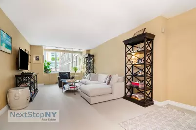 245 E 54th Street #5S, New York, NY 10022 - Photo 1