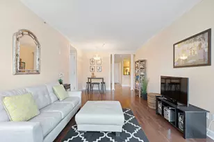 120 Riverside Blvd, New York City, NY 10069 - Photo 2