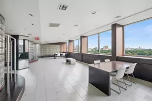 30 Central Park S, New York City, NY 10019 - Photo 4