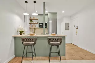 30 Monroe Pl, New York City, NY 11201 - Photo 2