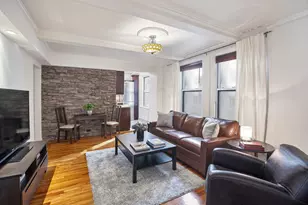 333 E 43rd St, New York City, NY 10017 - Photo 1
