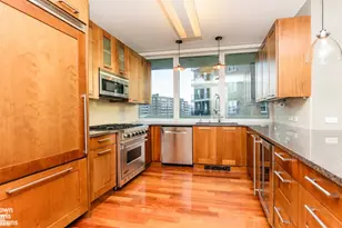 640 W 237th St, Bronx, NY 10463 - Photo 4