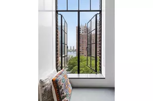 320 E 42nd St, New York City, NY 10017 - Photo 6