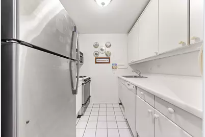 106 Central Park S #4D, New York City, NY 10019 - Photo 8