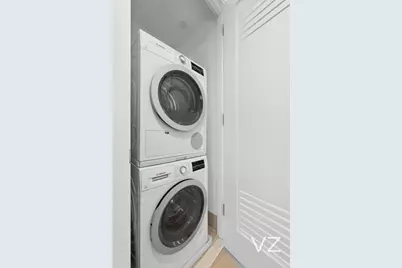 3 Court Square #3001, New York City, NY 11101 - Photo 14