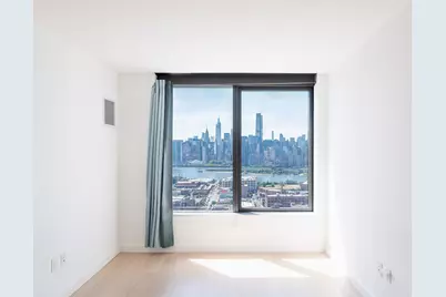 3 Court Square #3001, New York City, NY 11101 - Photo 2