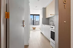 3 Ct Square, New York City, NY 11101 - Photo 1