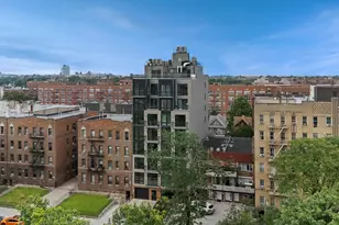 379 Ocean Pkwy, New York City, NY 11218 - Photo 16