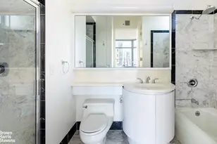 200 E 32nd St, New York City, NY 10016 - Photo 8