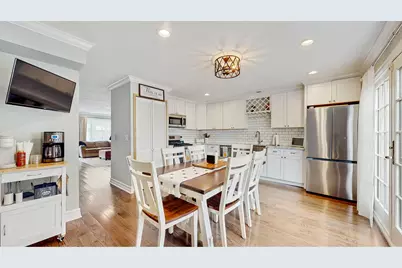 45 Redwood Loop, New York City, NY 10309 - Photo 4