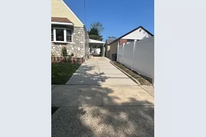 87-47 256th Street, New York City, NY 11001 - Photo 2