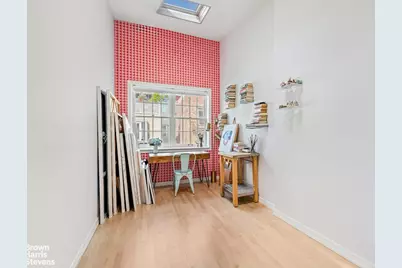 347 W 22nd Street #9, New York City, NY 10011 - Photo 10