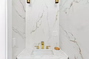 9 Roosevelt Ct, New York City, NY 11232 - Photo 14