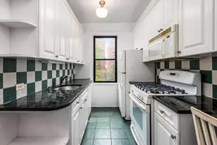 72 Park Terrace W, New York City, NY 10034 - Photo 12