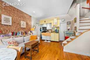 261 W 71st St, New York City, NY 10023 - Photo 2