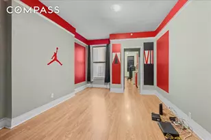 326 W 17th St, New York City, NY 10011 - Photo 4