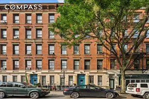 326 W 17th St, New York City, NY 10011 - Photo 2