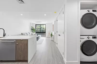 46-40 Vernon Boulevard #2A, New York City, NY 11101 - Photo 10