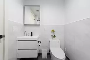 46-40 Vernon Blvd, New York City, NY 11101 - Photo 4