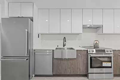 46-40 Vernon Boulevard #2B, New York City, NY 11101 - Photo 6