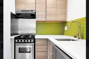 310 W 18th St, New York City, NY 10011 - Photo 2