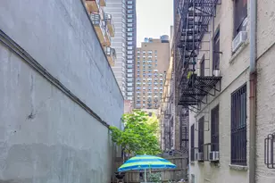 242 E 87th St, New York City, NY 10128 - Photo 8