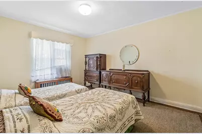 53-31 37th Road, New York City, NY 11377 - Photo 6