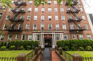 570 Ocean Pkwy, New York City, NY 11218 - Photo 38